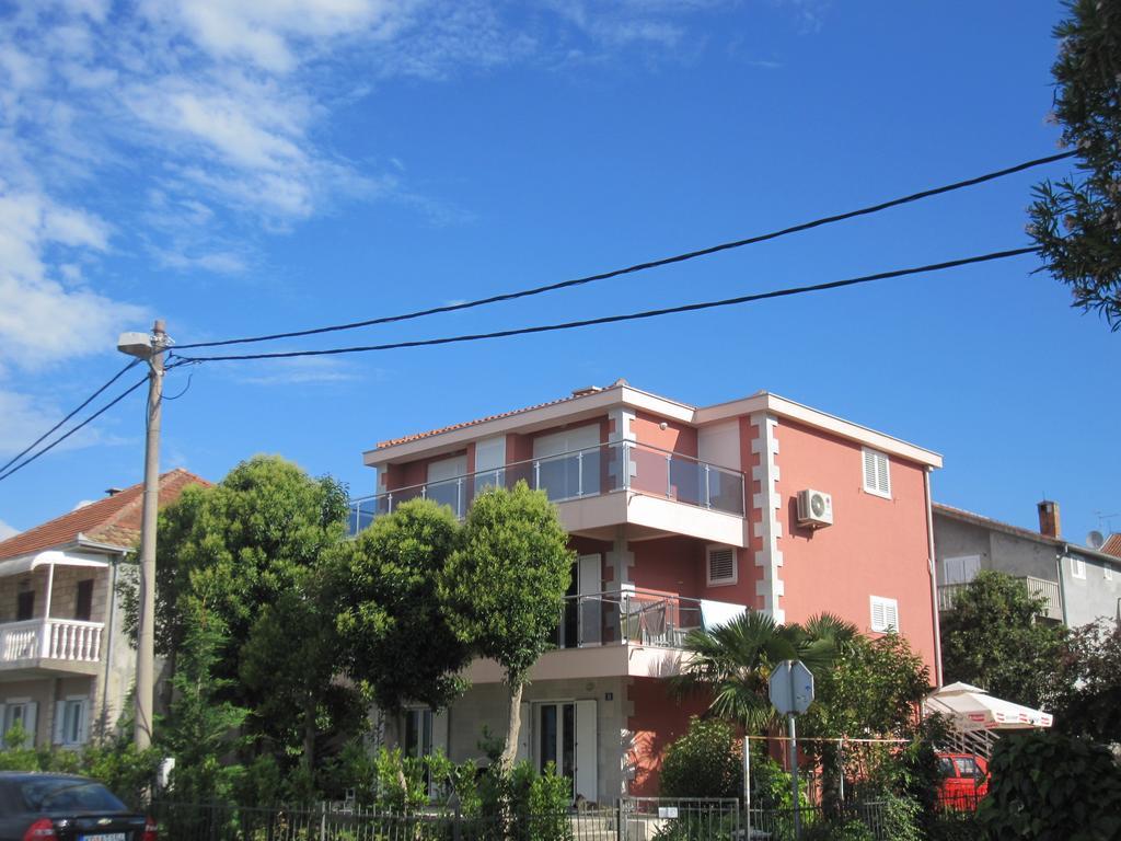 Apartments Delfin Tivat Exteriör bild